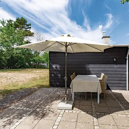 Holiday home Coras Farevejle